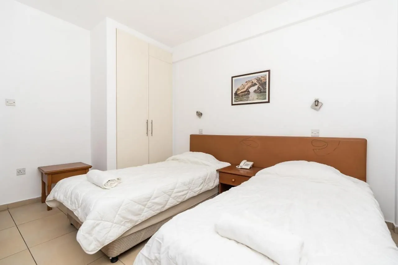 Flora Hotel Apartments Protaras 4*,